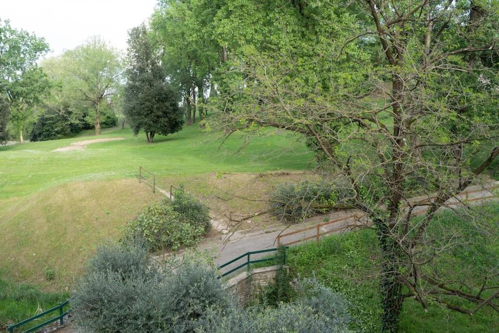 Al Mulino - Immerso Nel Golf Resort Polpenazze del Garda Exteriér fotografie